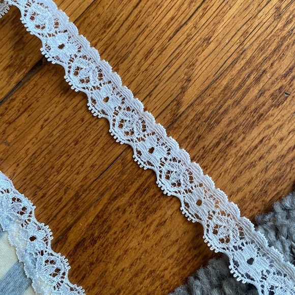 Gilly Hicks NWT Skinny Thong Bundle Size Small - Picture 8 of 9